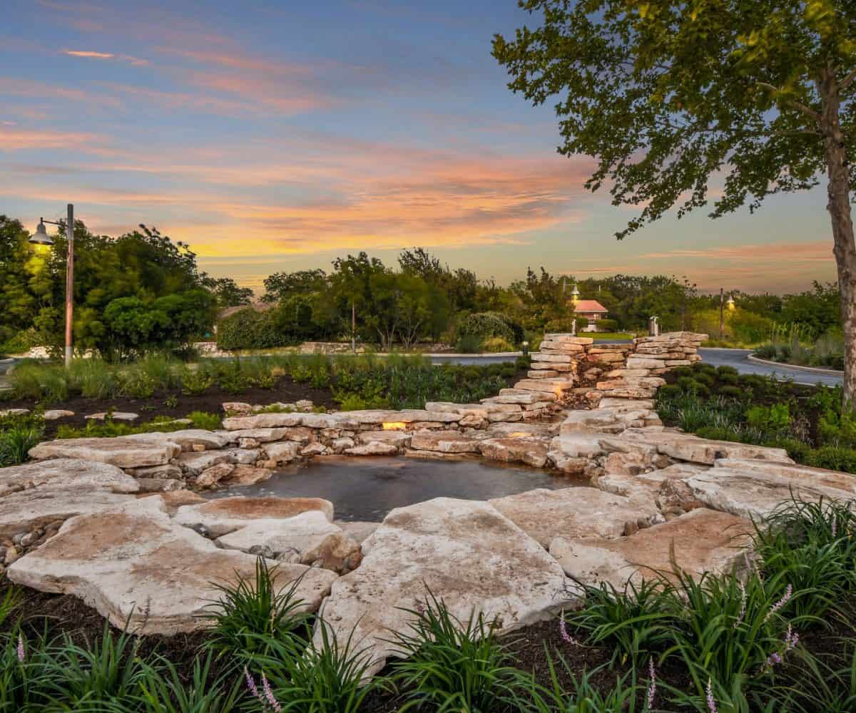 Trending Styles for Outdoor Lighting 4 Outdoor lighting installation